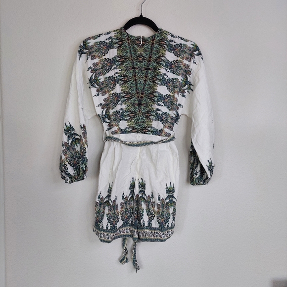 Venus Linen Blend Tie-Waist Romper Size 2 - Picture 7 of 11